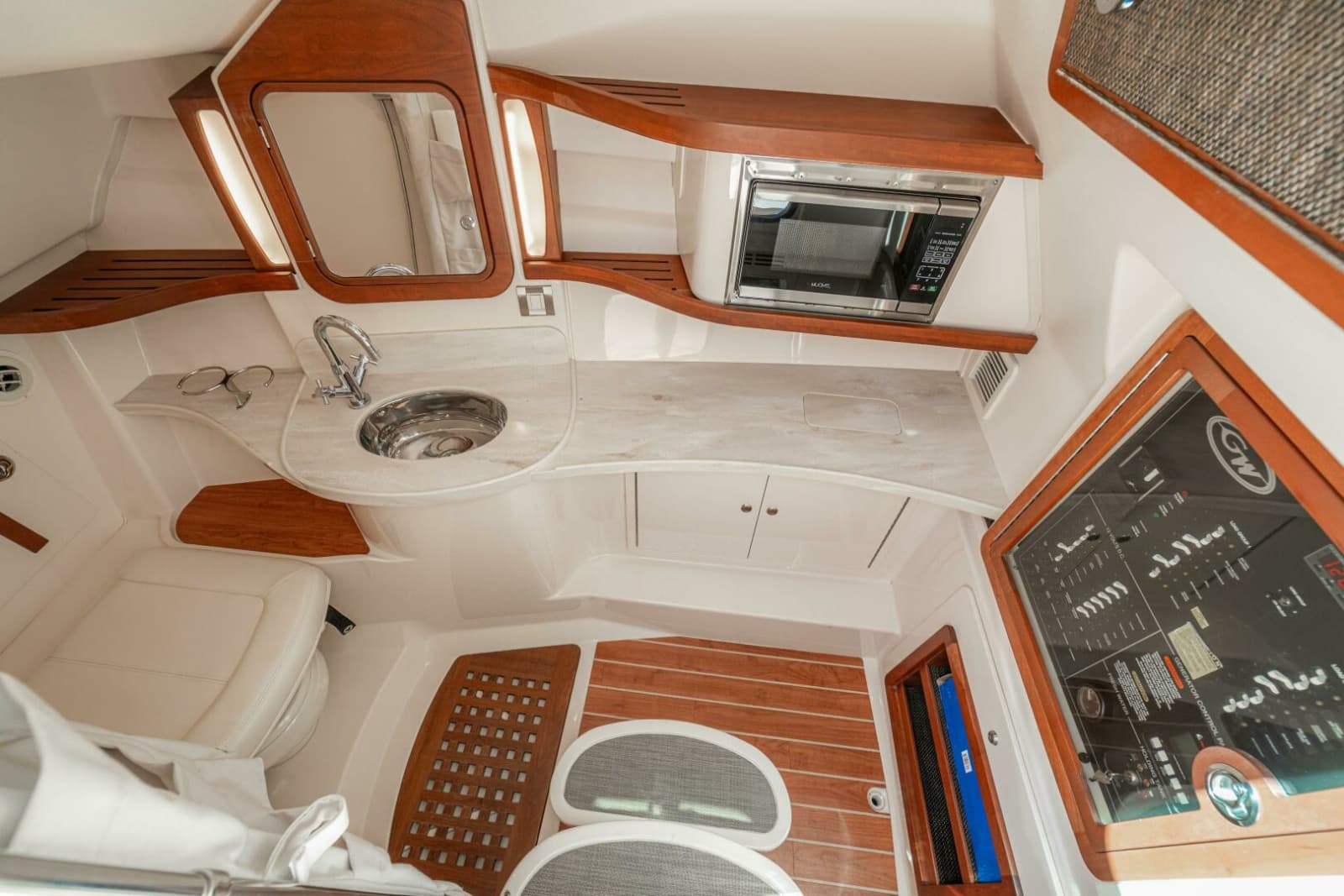 2020 Grady-White Freedom 375 - Photo 59