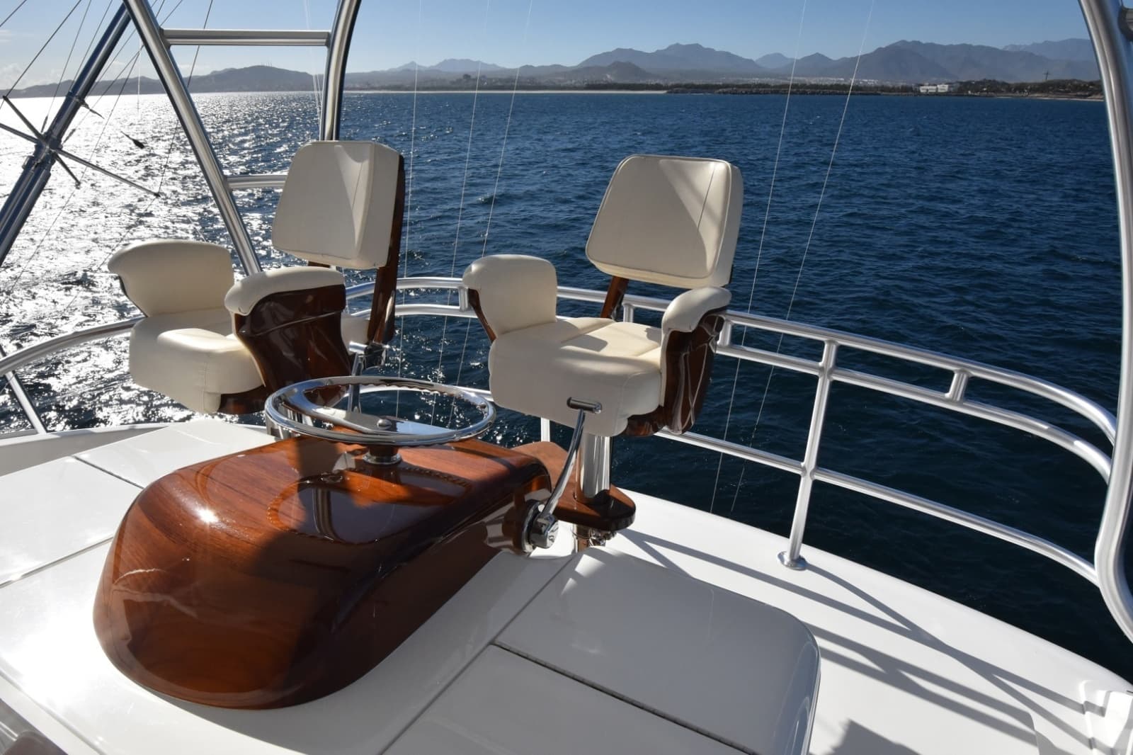 2019 Viking 80 Skybridge - Photo 147