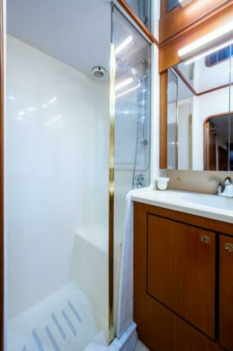 1999 Ocean Yachts 60 Convertible - Photo 48