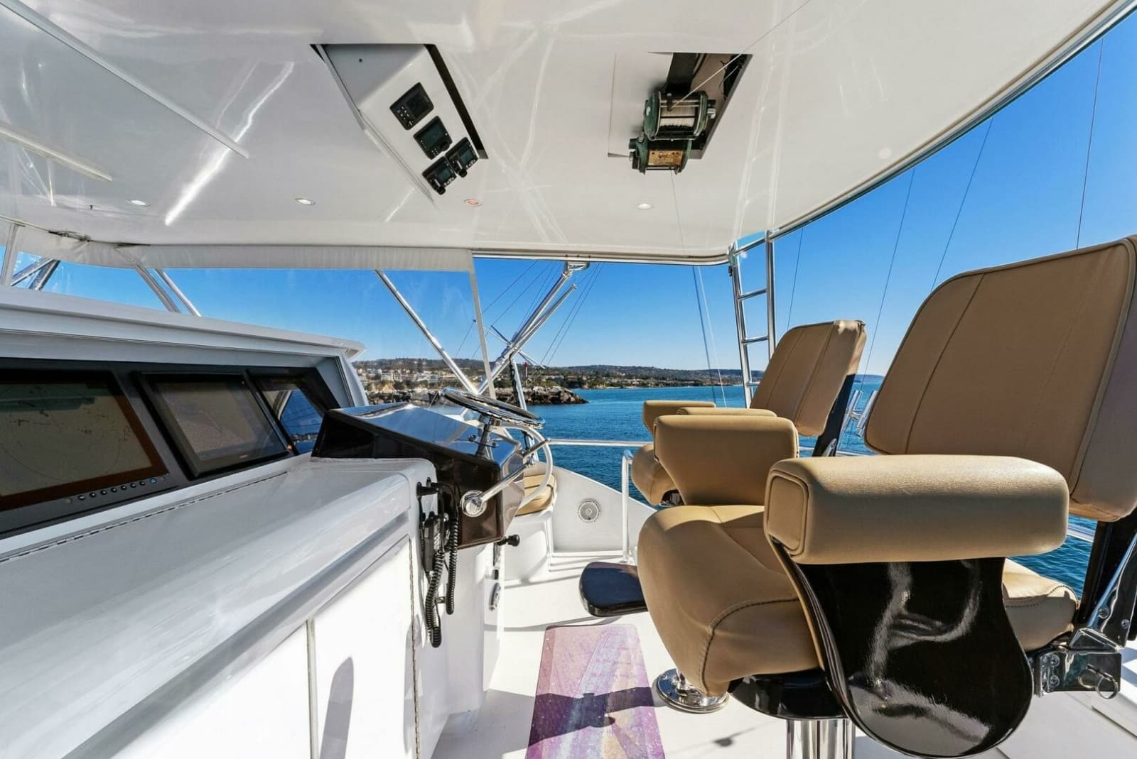 2007 Hatteras 64 Convertible - Photo 36