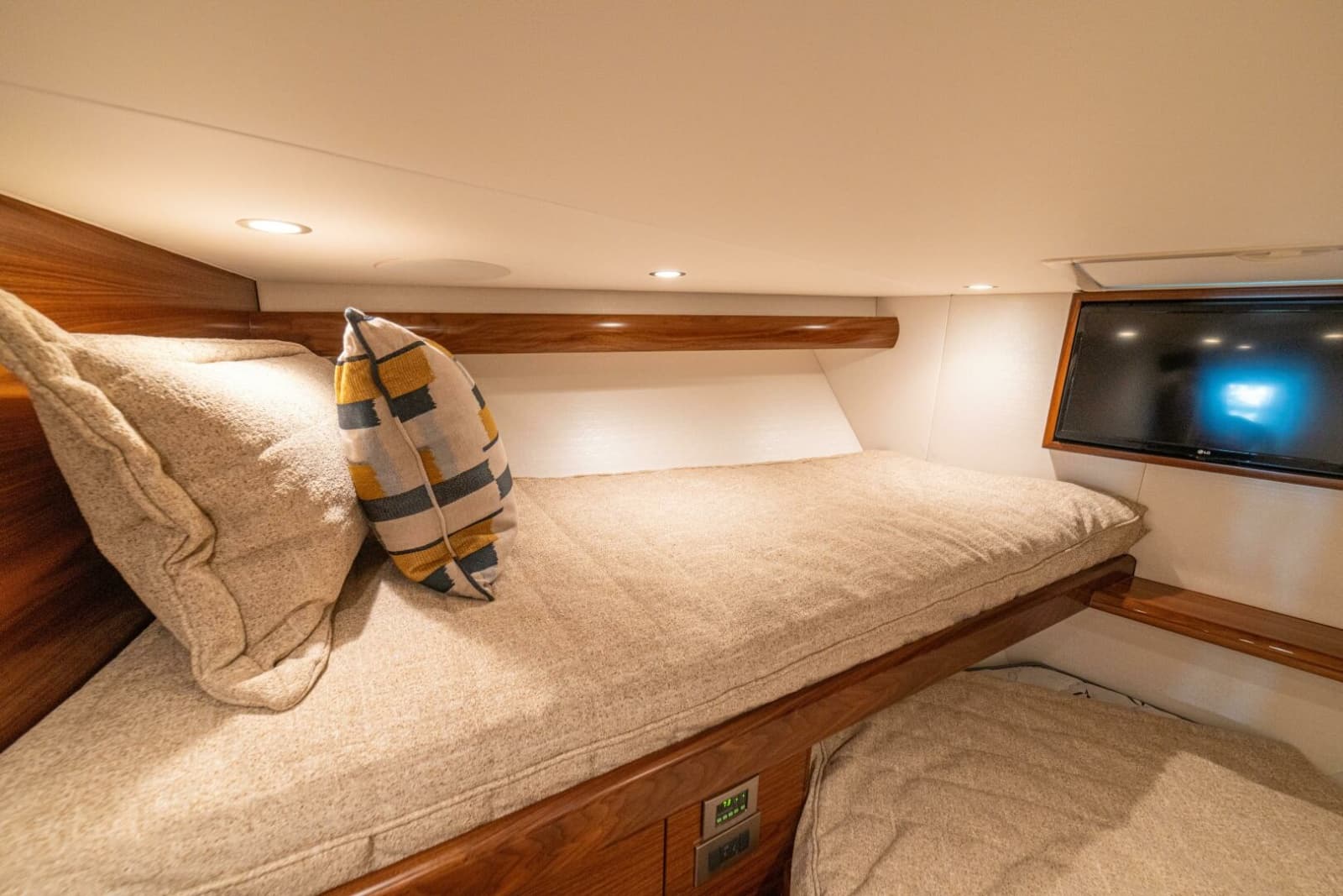 2025 Viking 58 Convertible - Photo 24