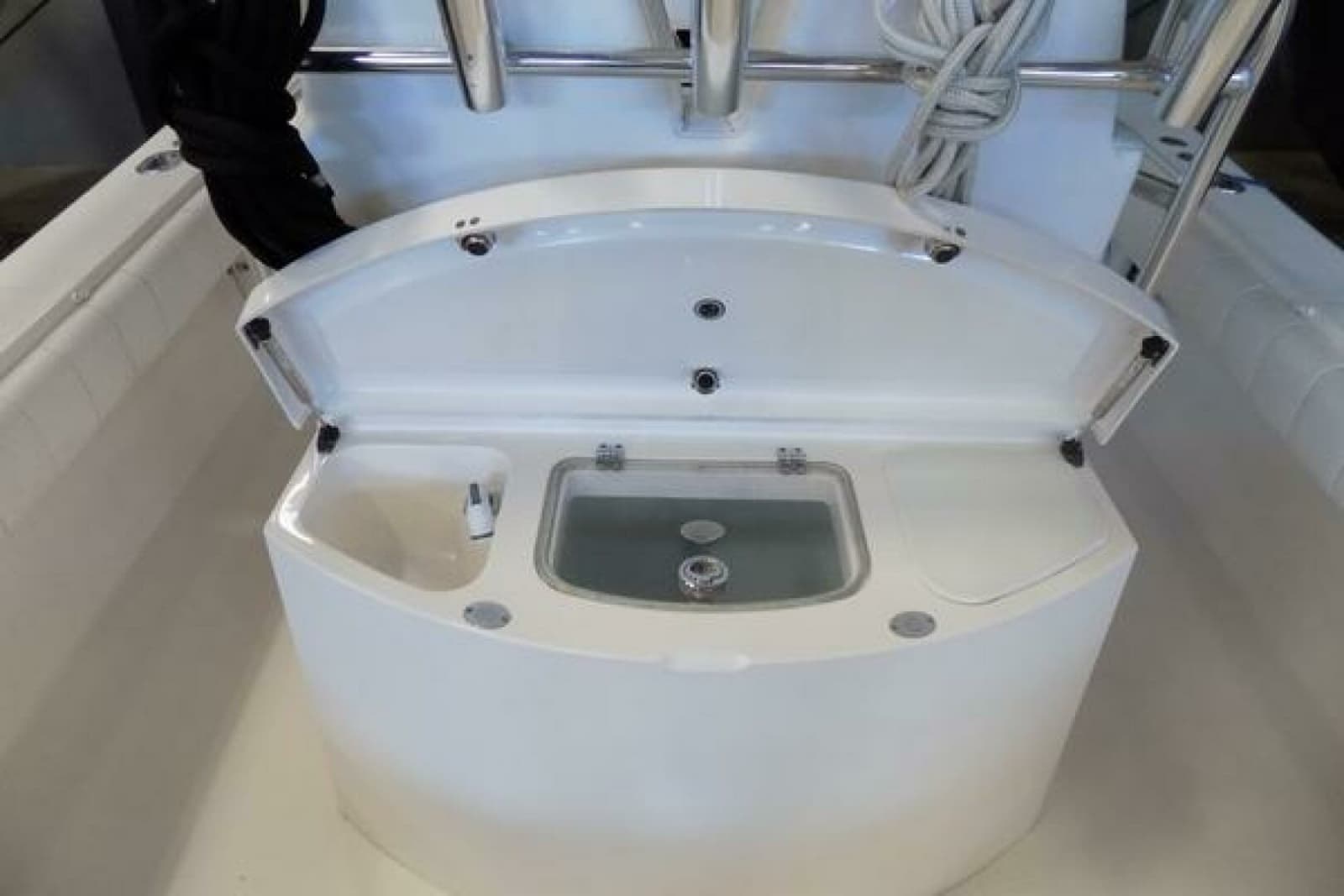 2013 Regulator 34SS - Photo 20
