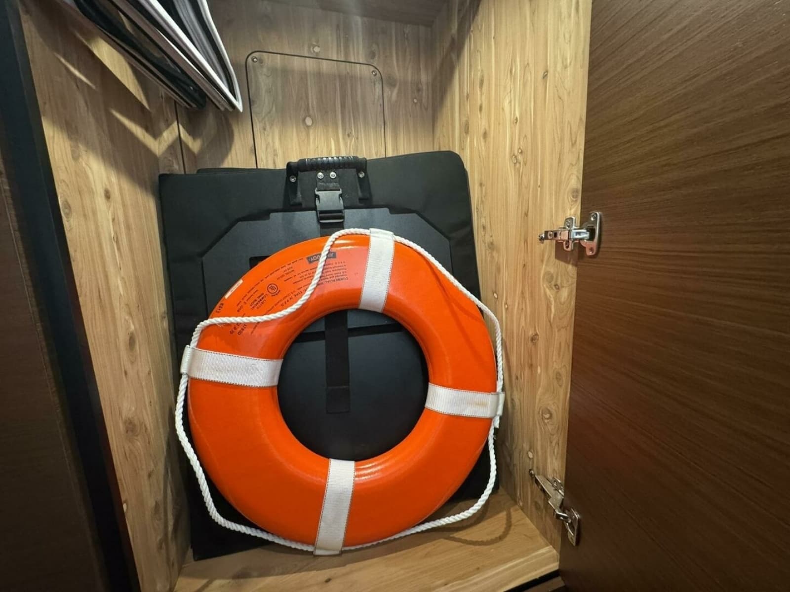 2016 Sea Ray 470 Sundancer - Photo 21