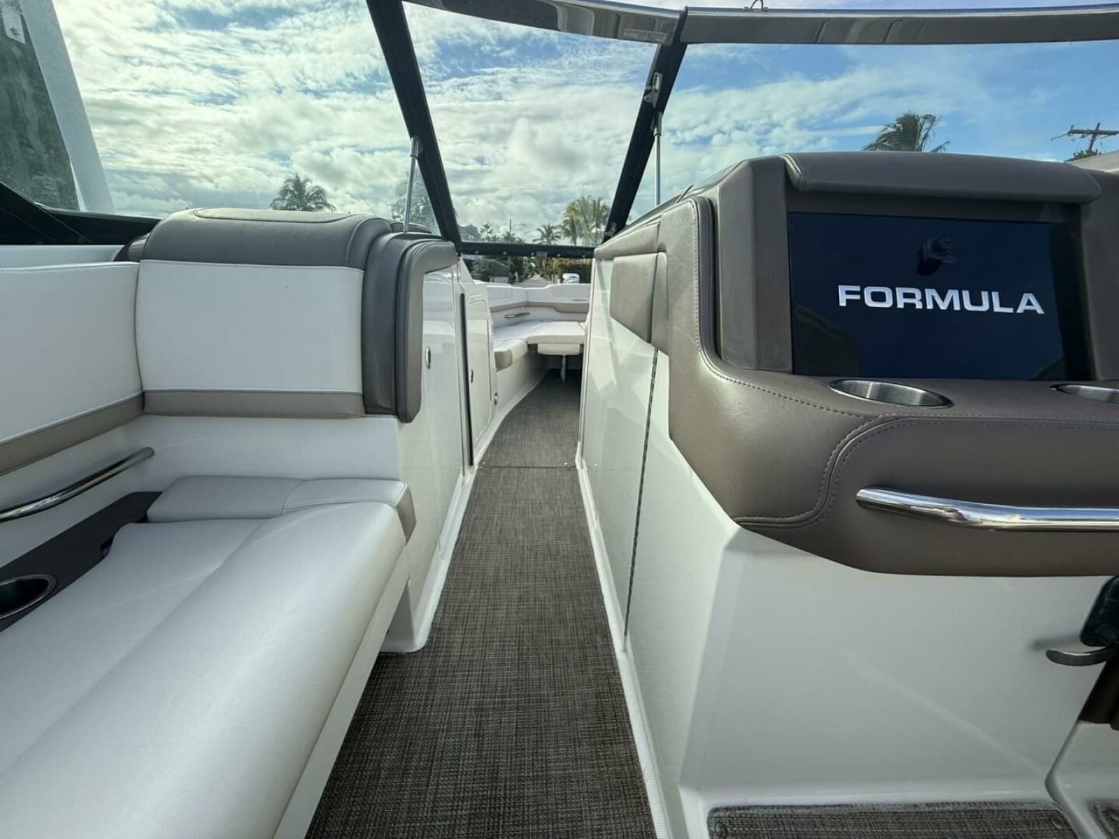 2016 Formula 330 Crossover Bowrider - Photo 14