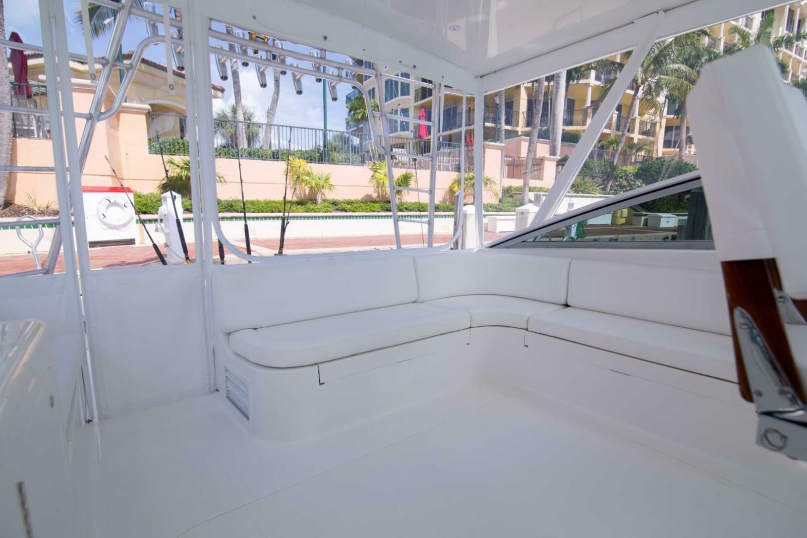 2001 Viking 50 Express - Photo 39