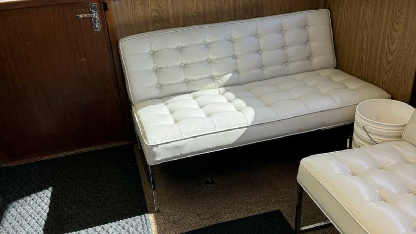 1983 Bertram 385 Convertible - Photo 4