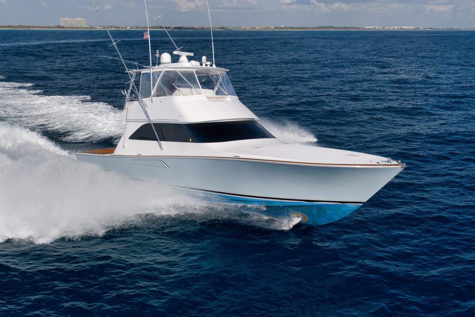 2003 Viking 52 Convertible - Photo 52