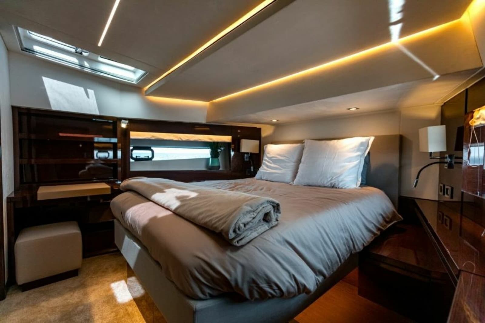 2020 Prestige 630 Flybridge - Photo 25