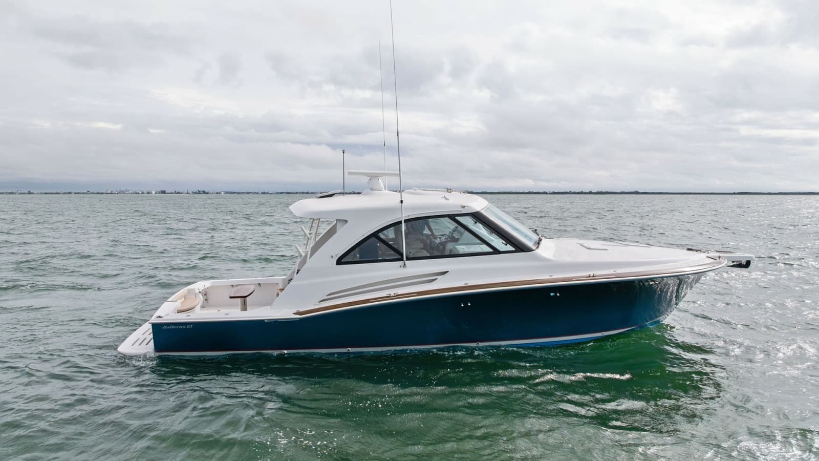 2017 Hatteras GT 45X - Photo 6
