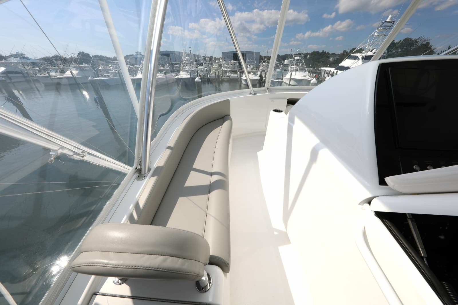 2023 Viking 54 Convertible - Photo 35