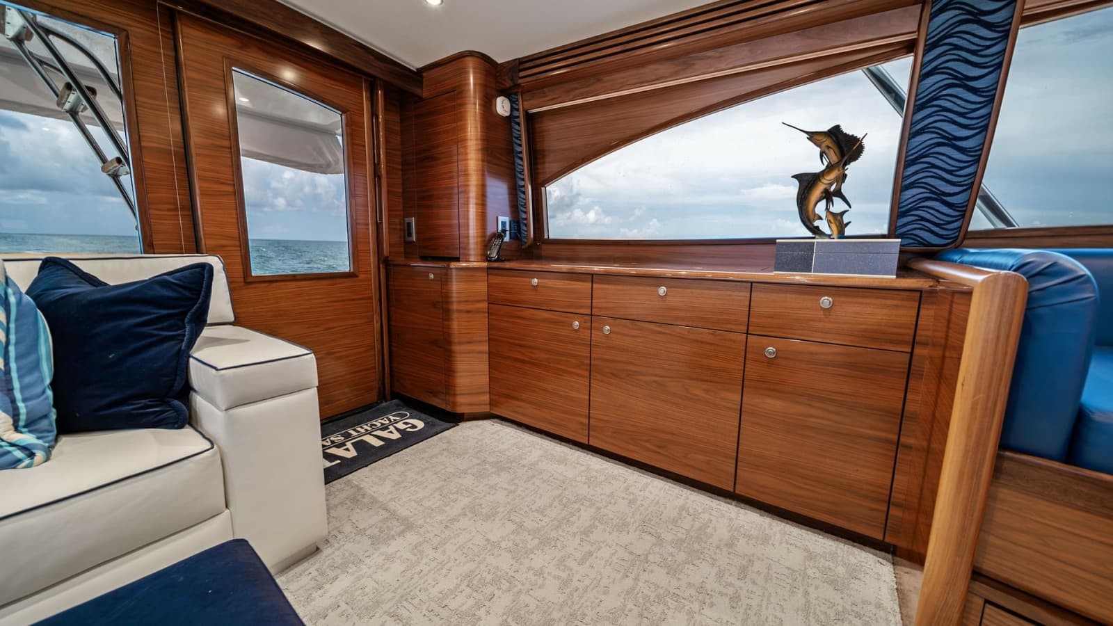 2024 Viking 64 Convertible - Photo 41