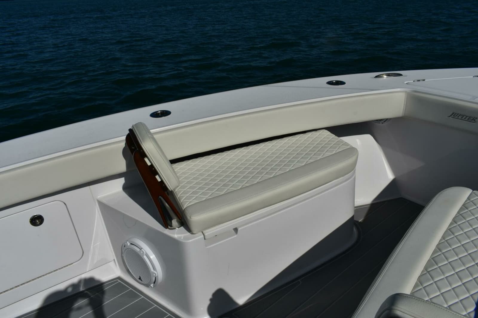 2025 Jupiter 32 FS - Photo 11