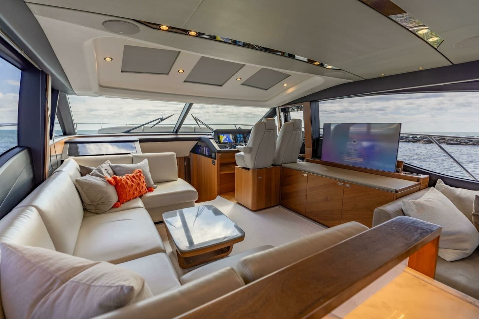 2019 Princess S65 - Photo 7