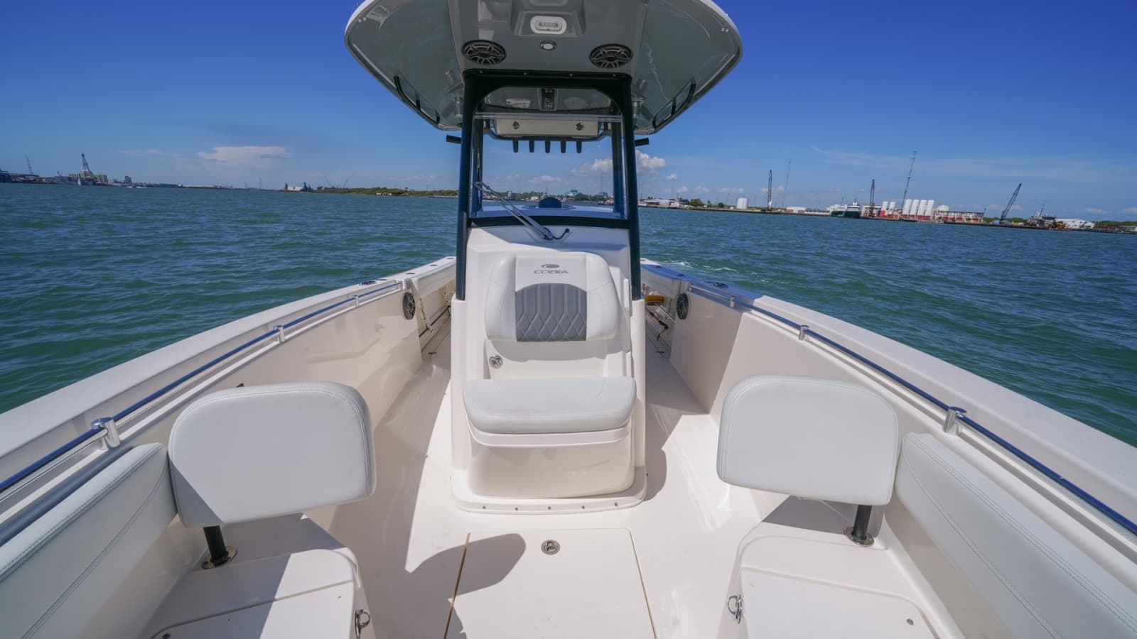 2023 Cobia 280 Center Console - Photo 3