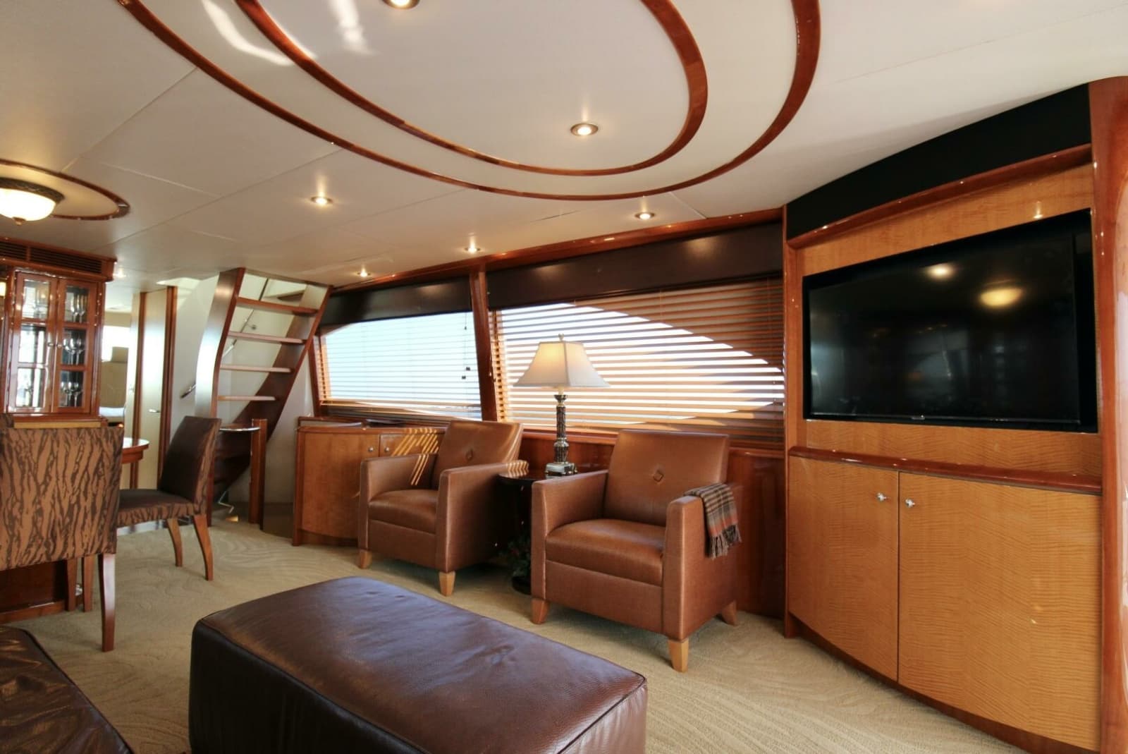 2007 Lazzara Yachts 74 Motor Yacht - Photo 29