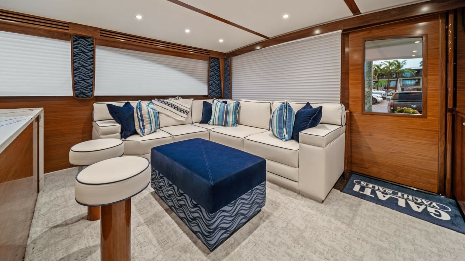 2024 Viking 64 Convertible - Photo 18