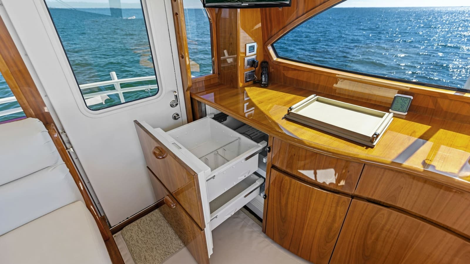 2018 Viking 62 Enclosed Bridge - Photo 83