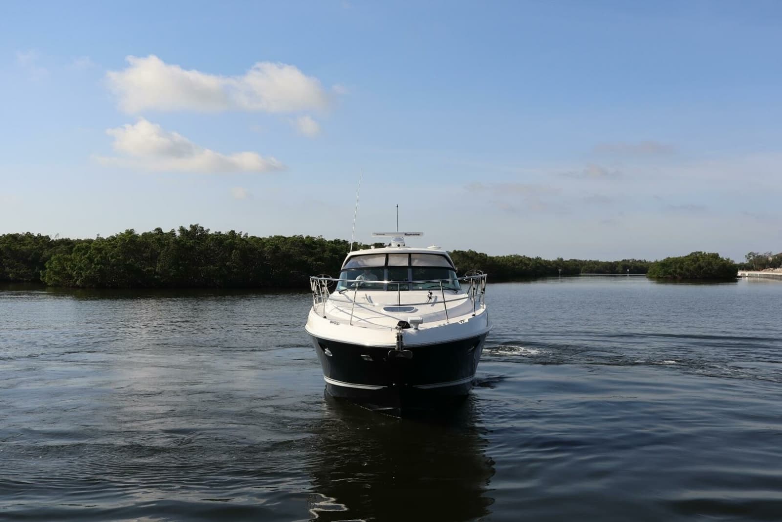2015 Sea Ray 410 Sundancer - Photo 103