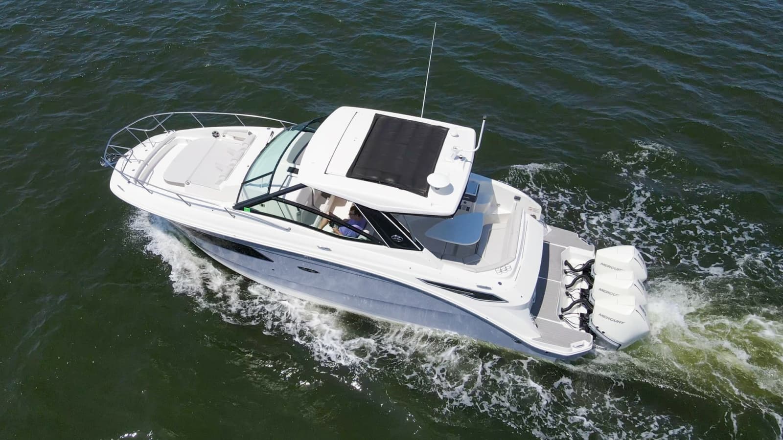 2022 Sea Ray 320 Sundancer OB - Photo 50