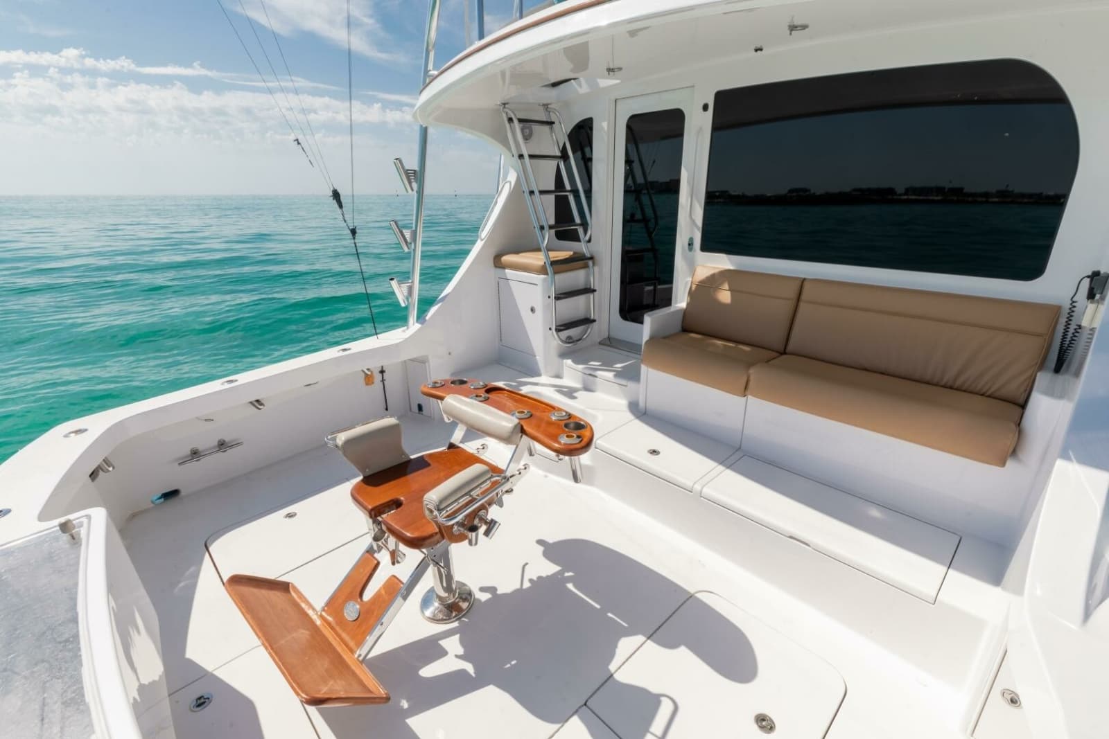 2016 Hatteras GT60 - Photo 4