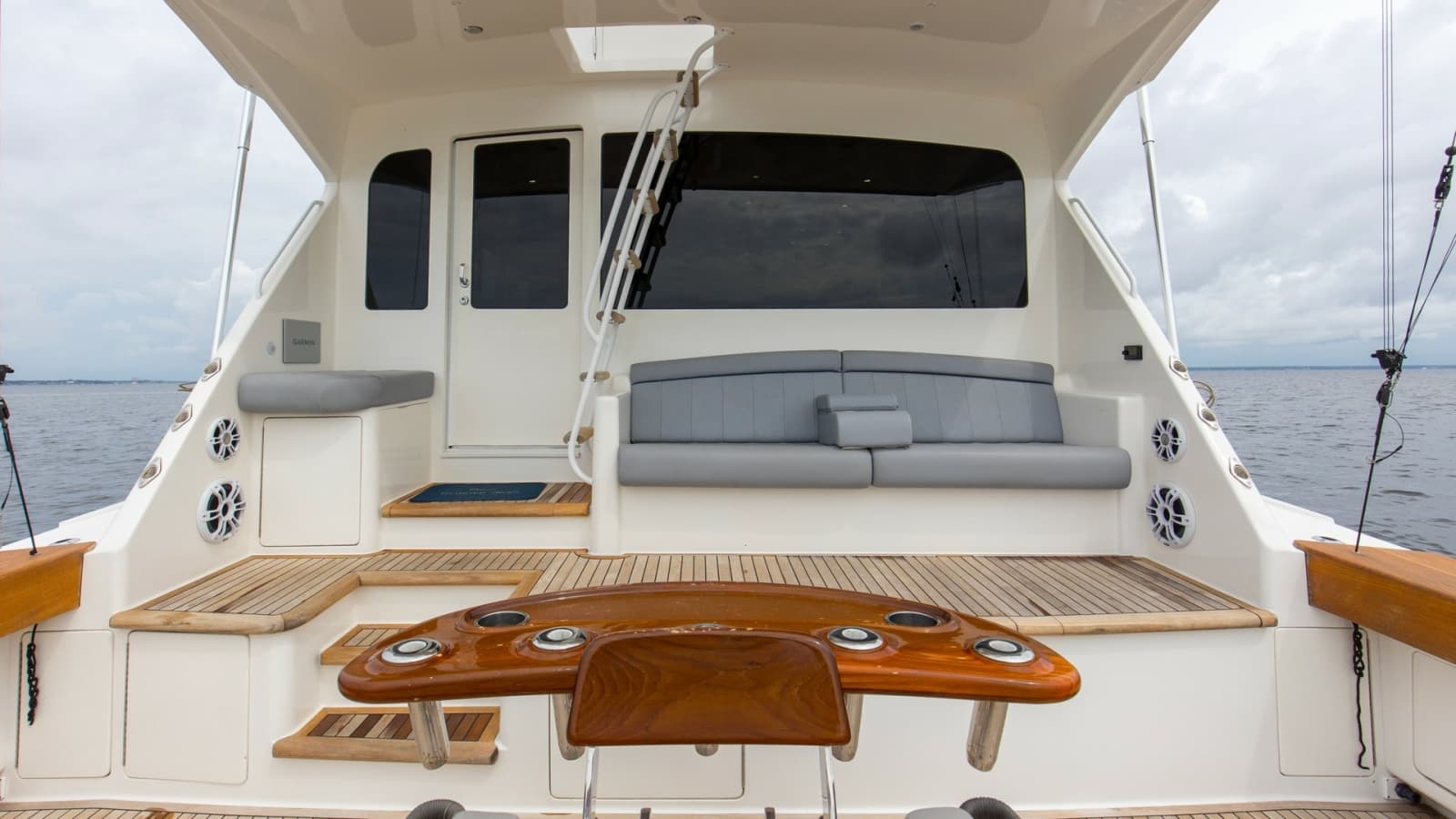 2007 Viking 74 Enclosed Bridge - Photo 3