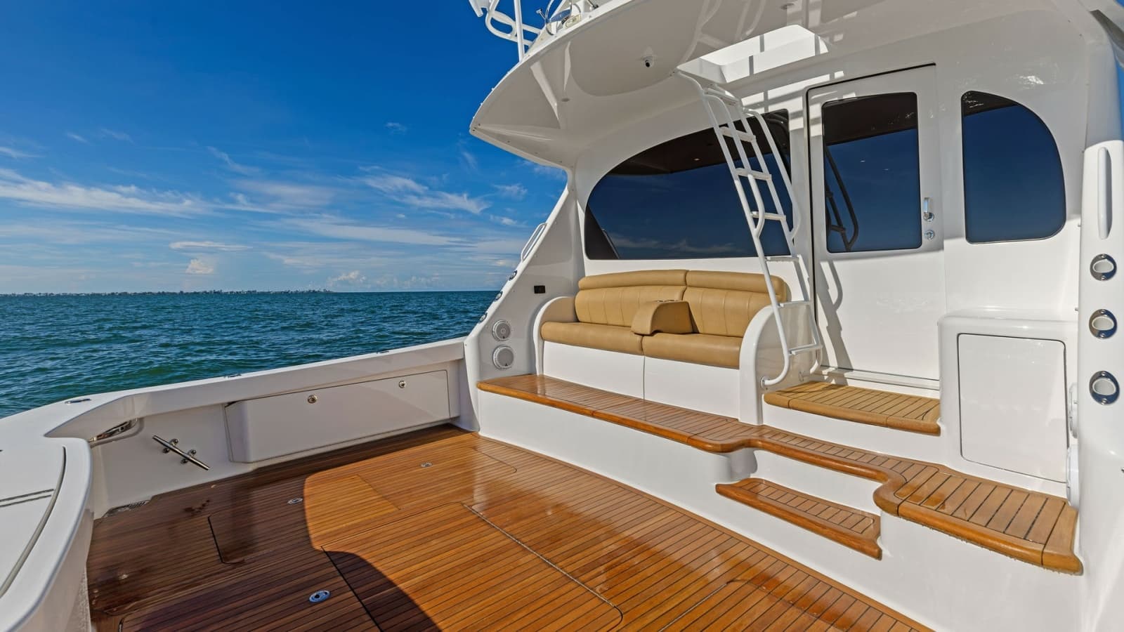 2018 Viking 62 Enclosed Bridge - Photo 6