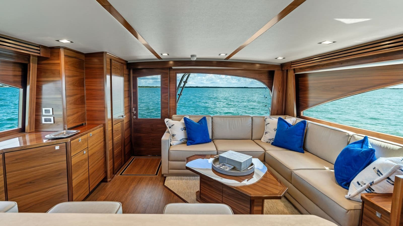 2024 Viking 68 Convertible - Photo 6