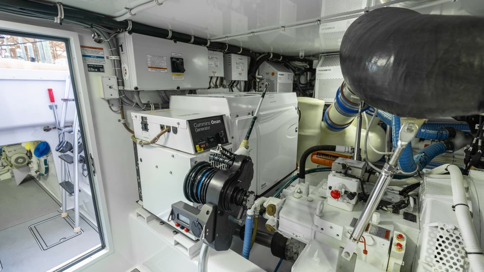 2021 Hatteras 65 GT - Photo 65