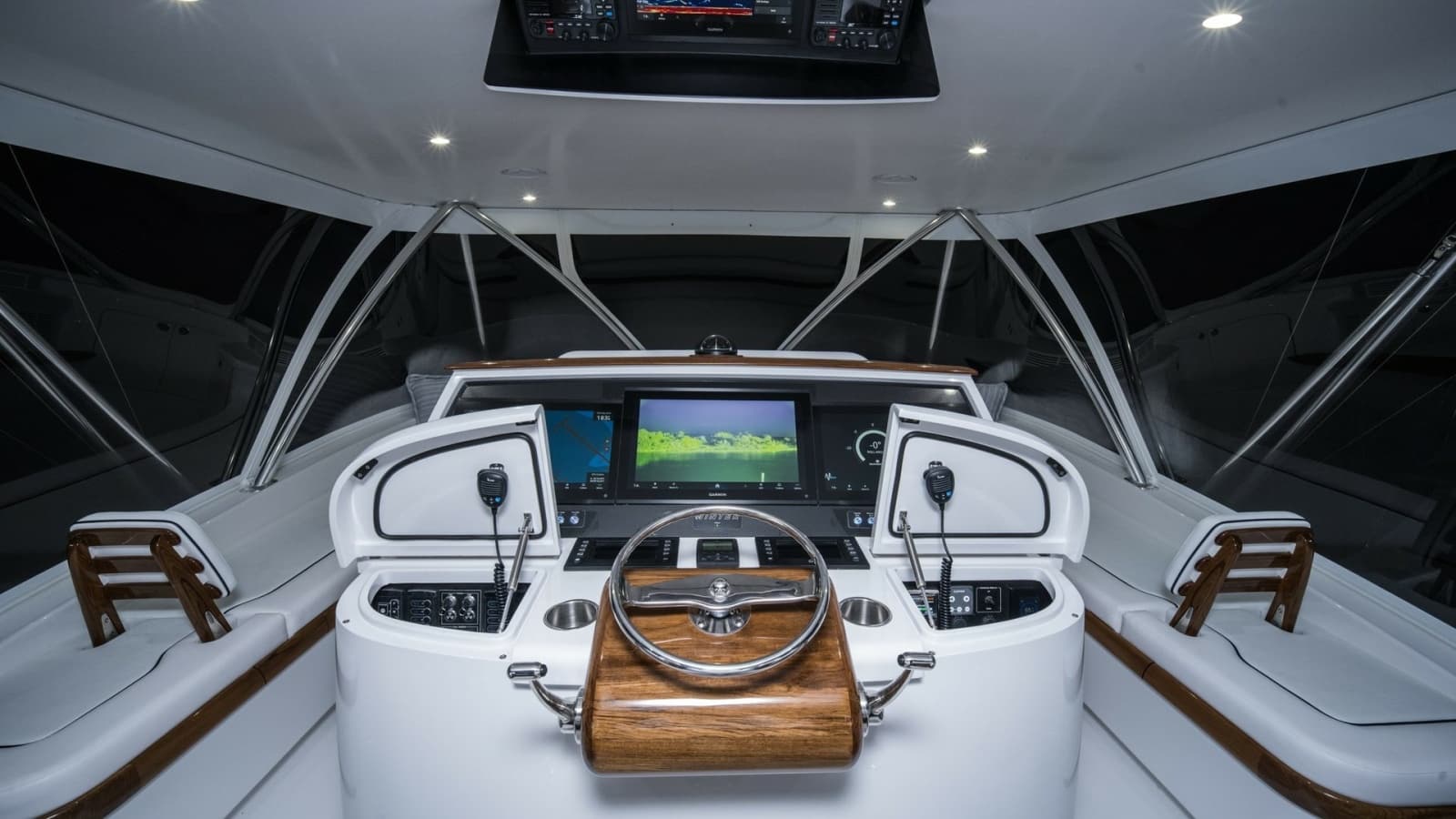 2026 Winter Custom Yachts 75 Open Convertible - Photo 35