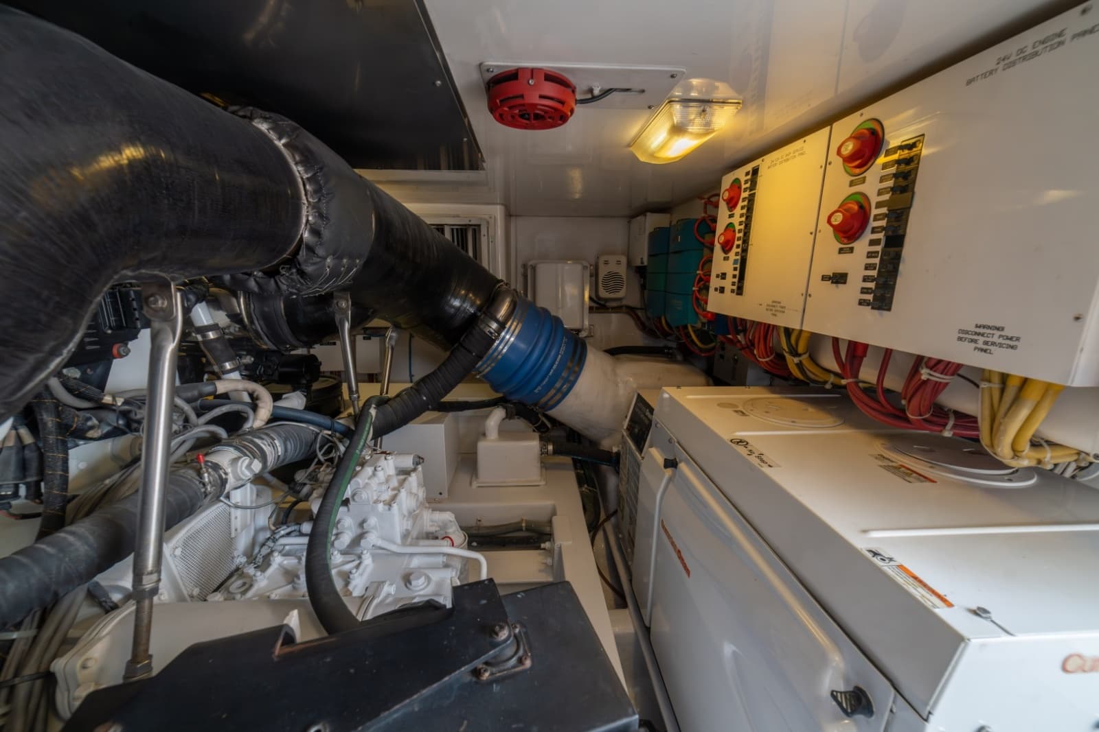 2012 Viking 60 Convertible - Photo 72