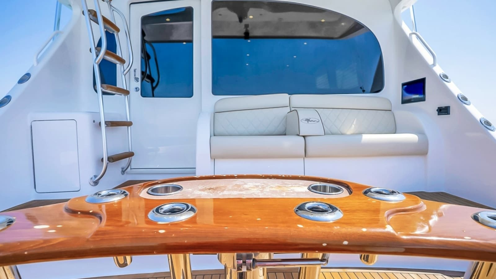 2021 Viking 48 Convertible - Photo 33