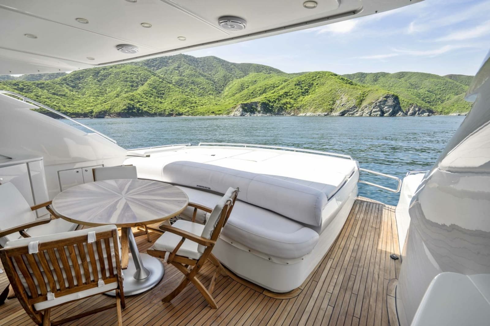 2005 Pershing 76 Motor Yacht - Photo 2
