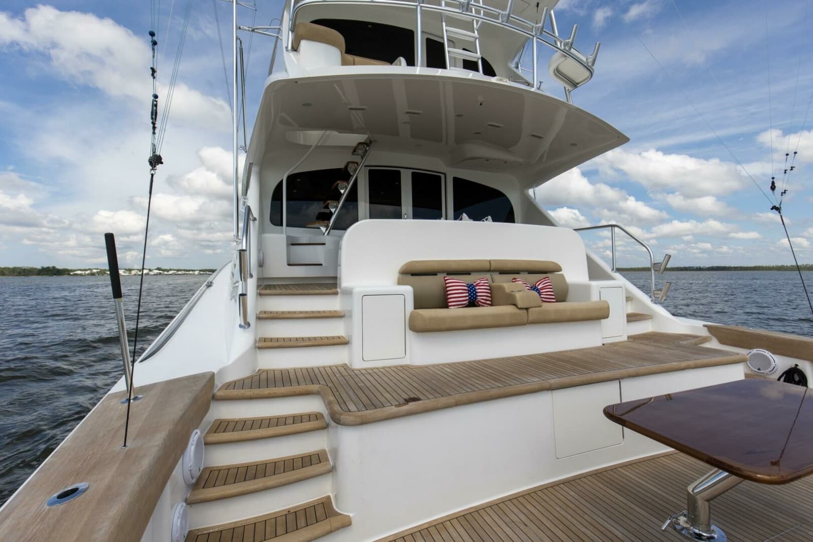 2016 Viking 92 Enclosed Bridge - Photo 59