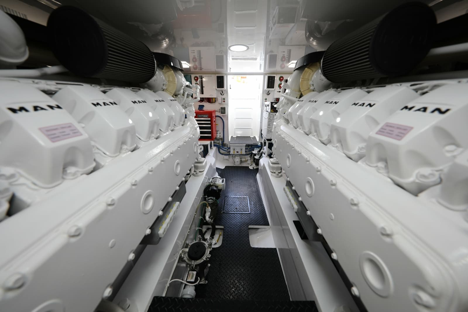 2023 Viking 54 Convertible - Photo 44