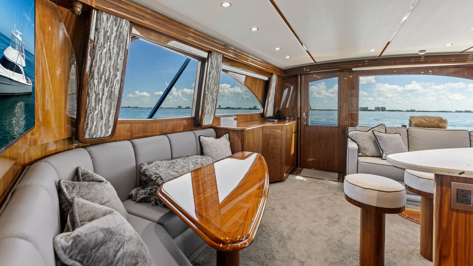 2024 Viking 54 Convertible - Photo 35