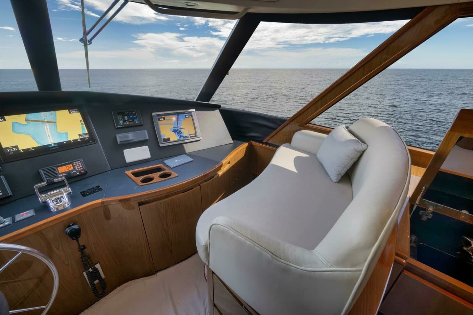2011 Viking 76 Enclosed Bridge - Photo 135