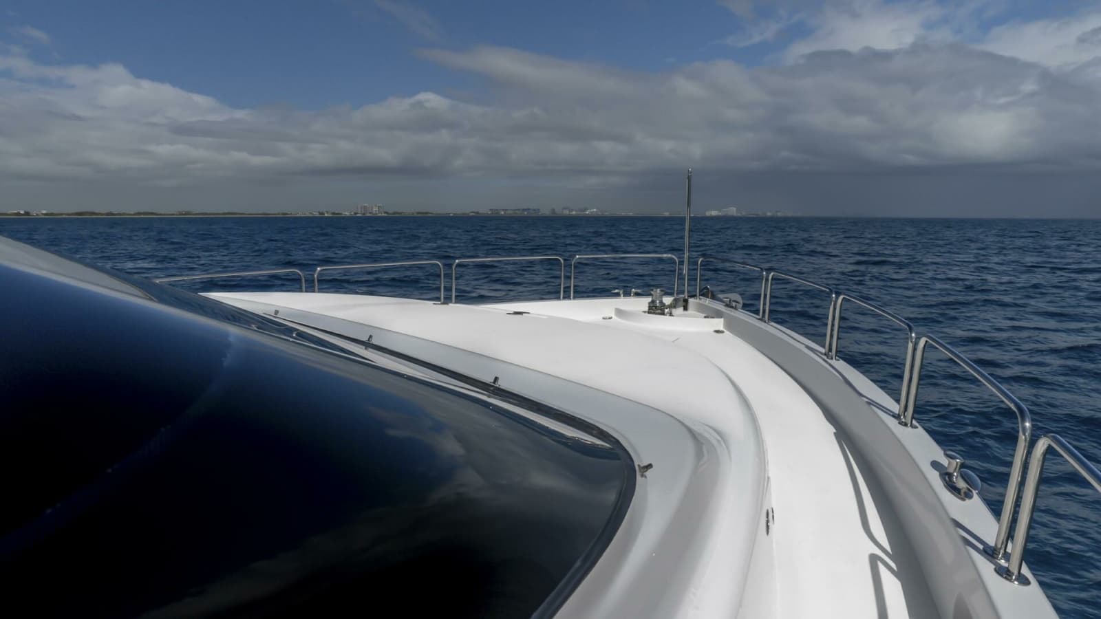 2007 Hatteras 80 - Photo 20