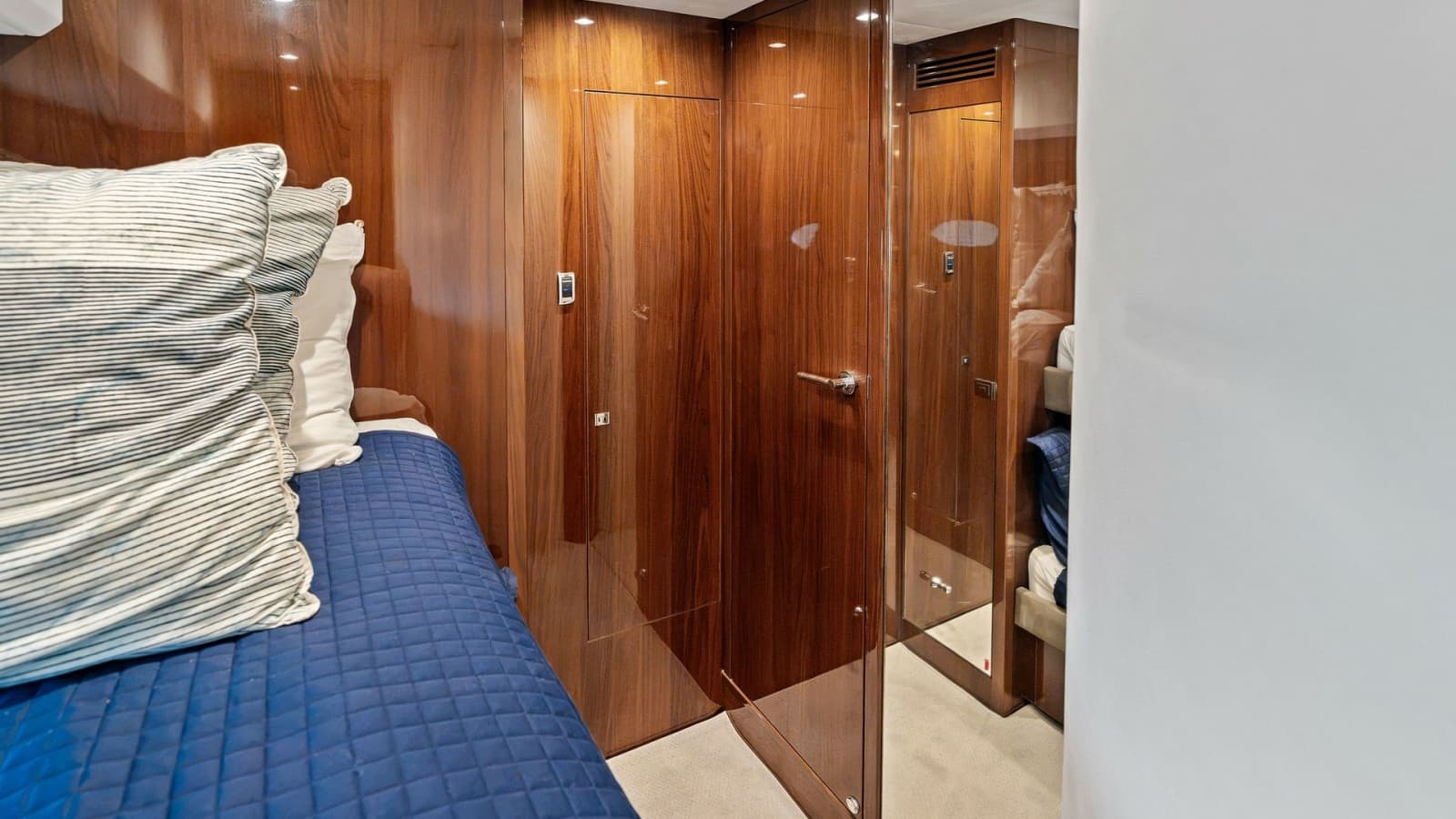 2016 Princess 64 Flybridge - Photo 59