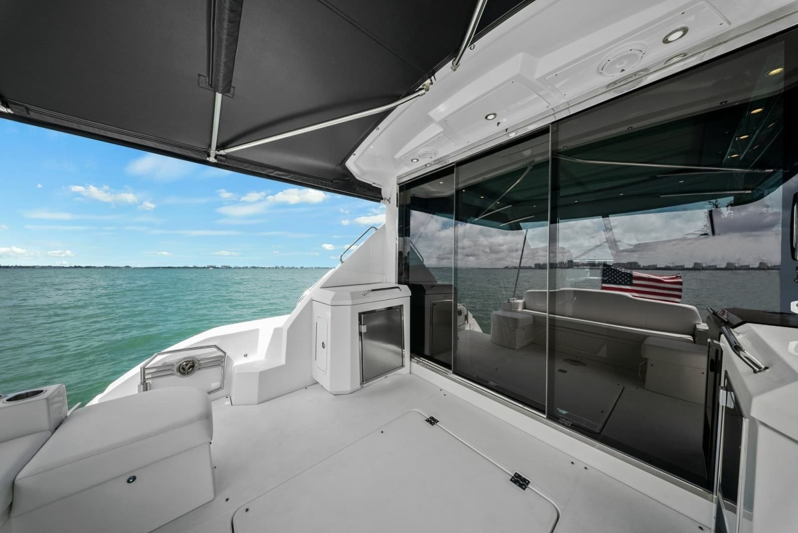 2014 Cruisers Yachts 48 Cantius - Photo 44