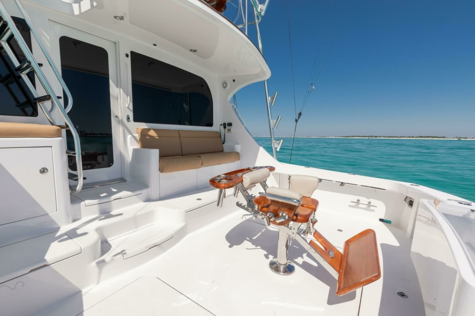 2016 Hatteras GT60 - Photo 54