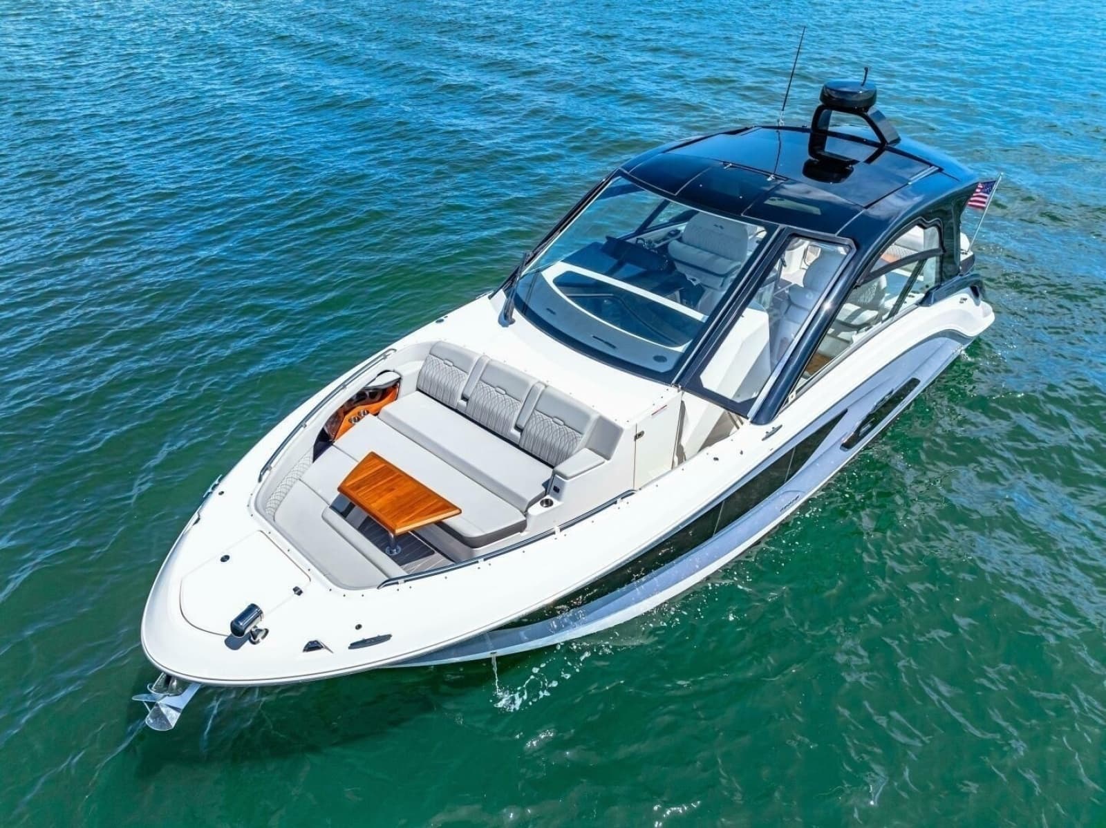 2022 Sea Ray 370 Sundancer - Photo 47