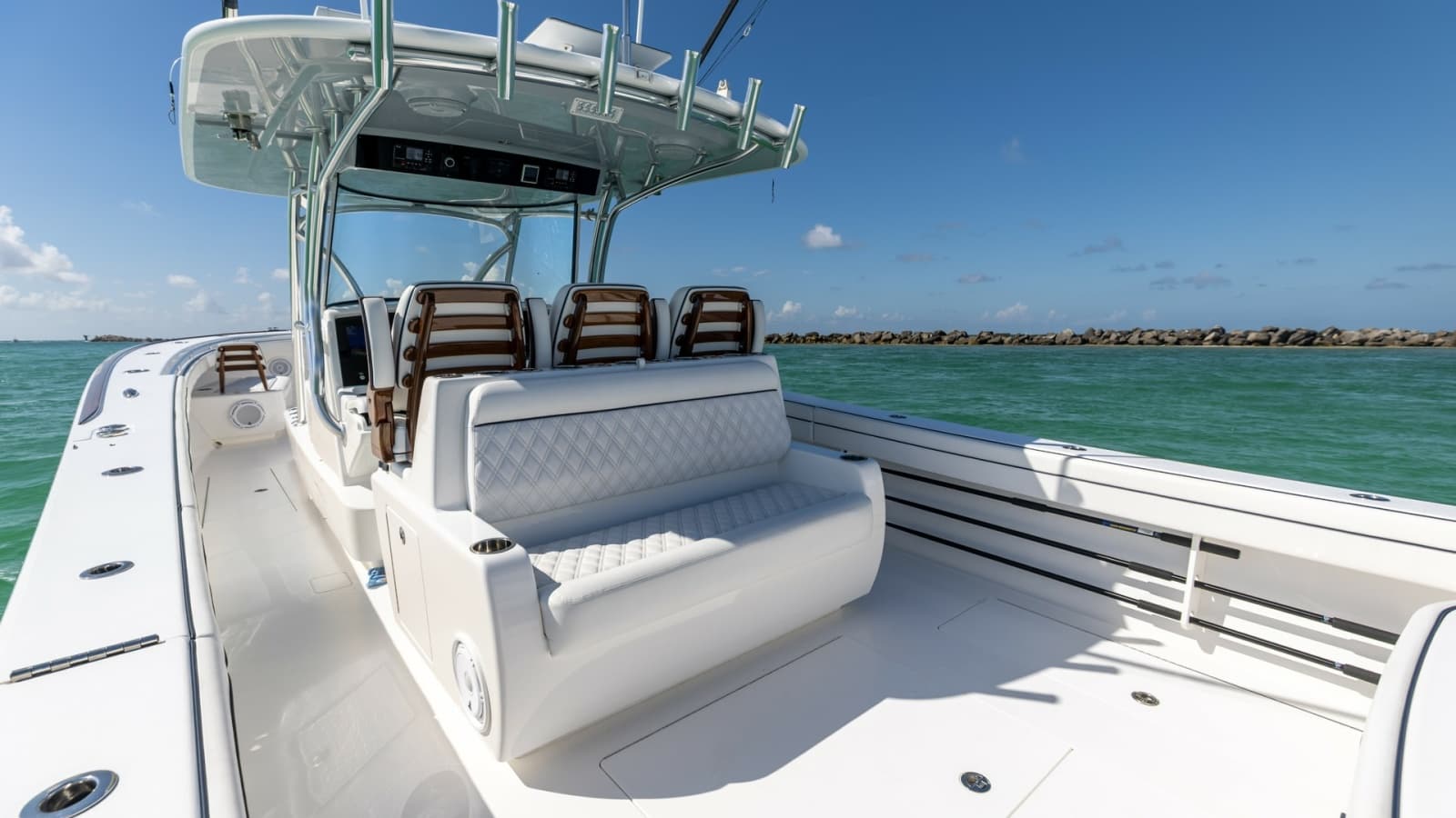 2025 Valhalla Boatworks V-41 Center Console - Photo 7