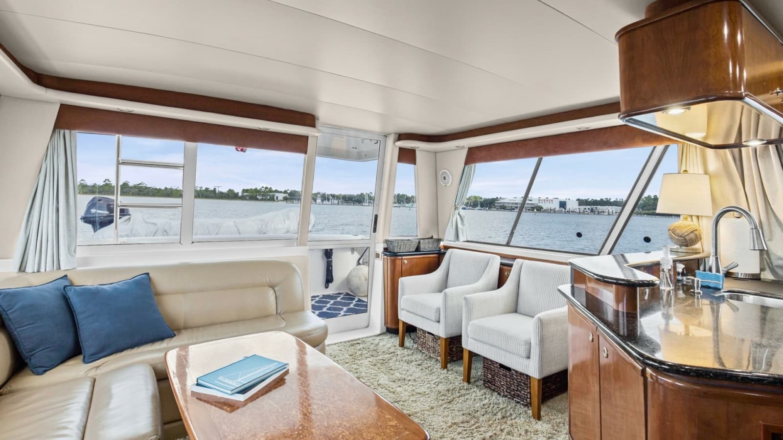 2007 Meridian 490 SE Pilot House - Photo 2