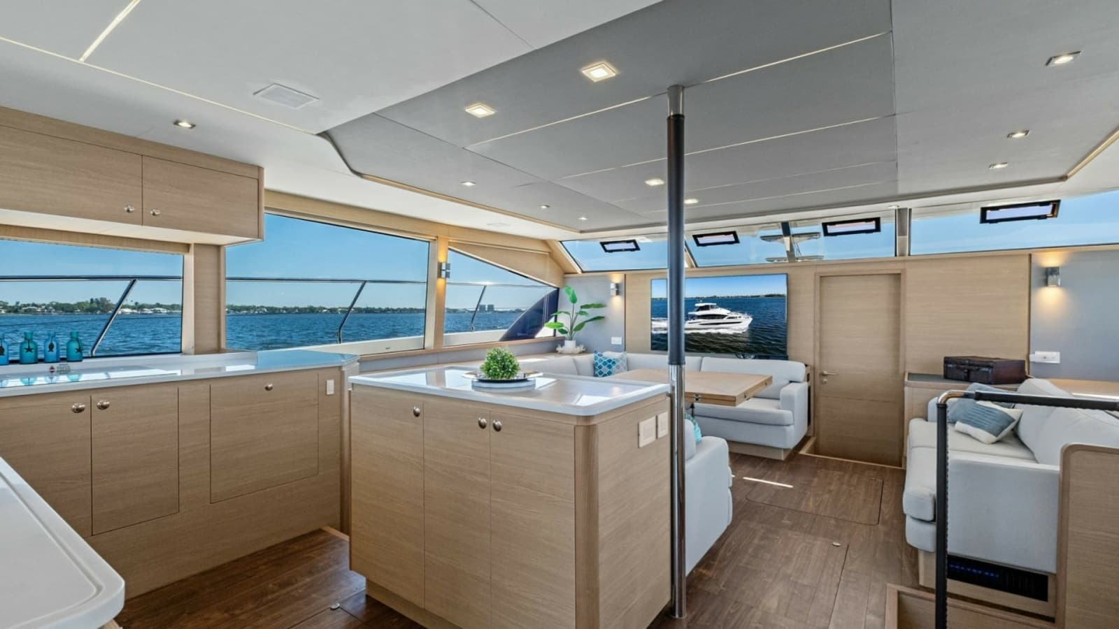 2022 Aquila 54 Yacht - Photo 15