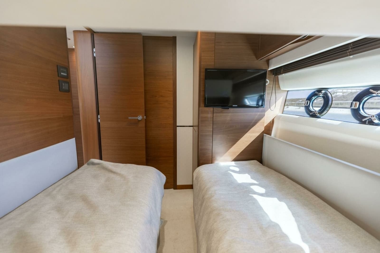 2019 Princess S65 - Photo 46