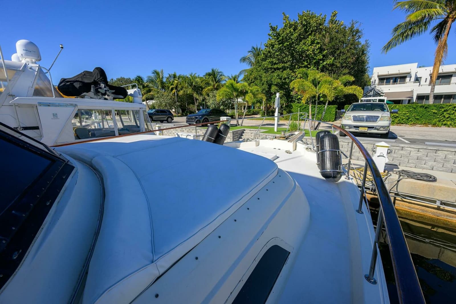 1987 Hatteras 63 Motor Yacht - Photo 49