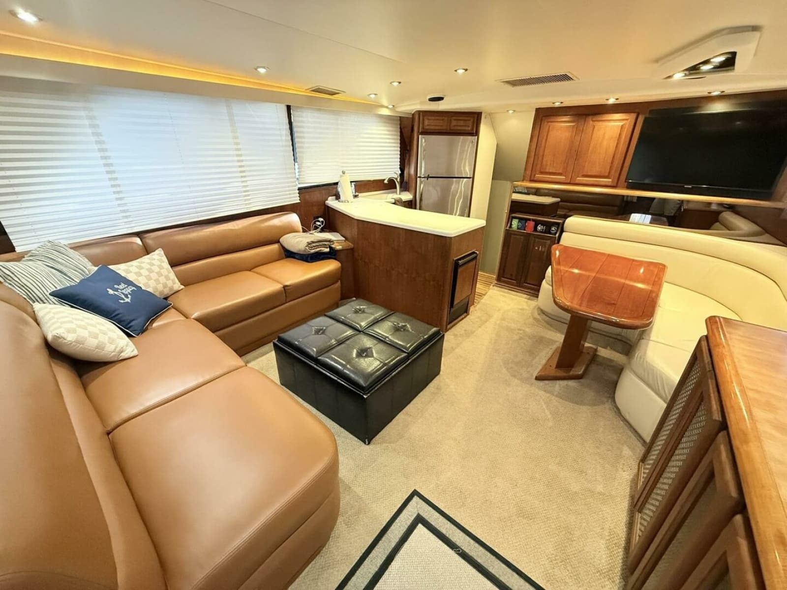 1992 Viking 50 Convertible - Photo 4