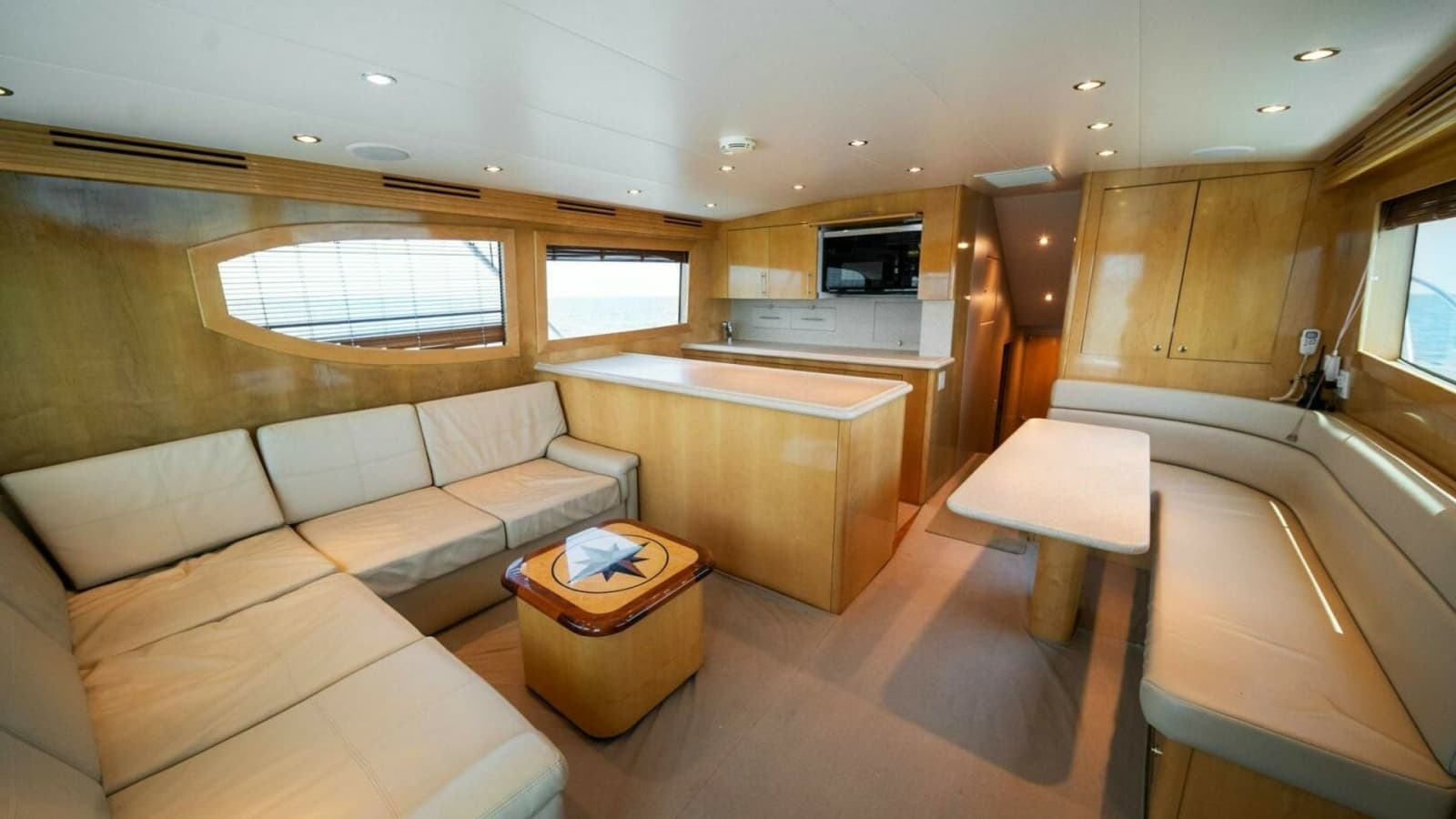 2003 Hatteras 54 Convertible - Photo 14