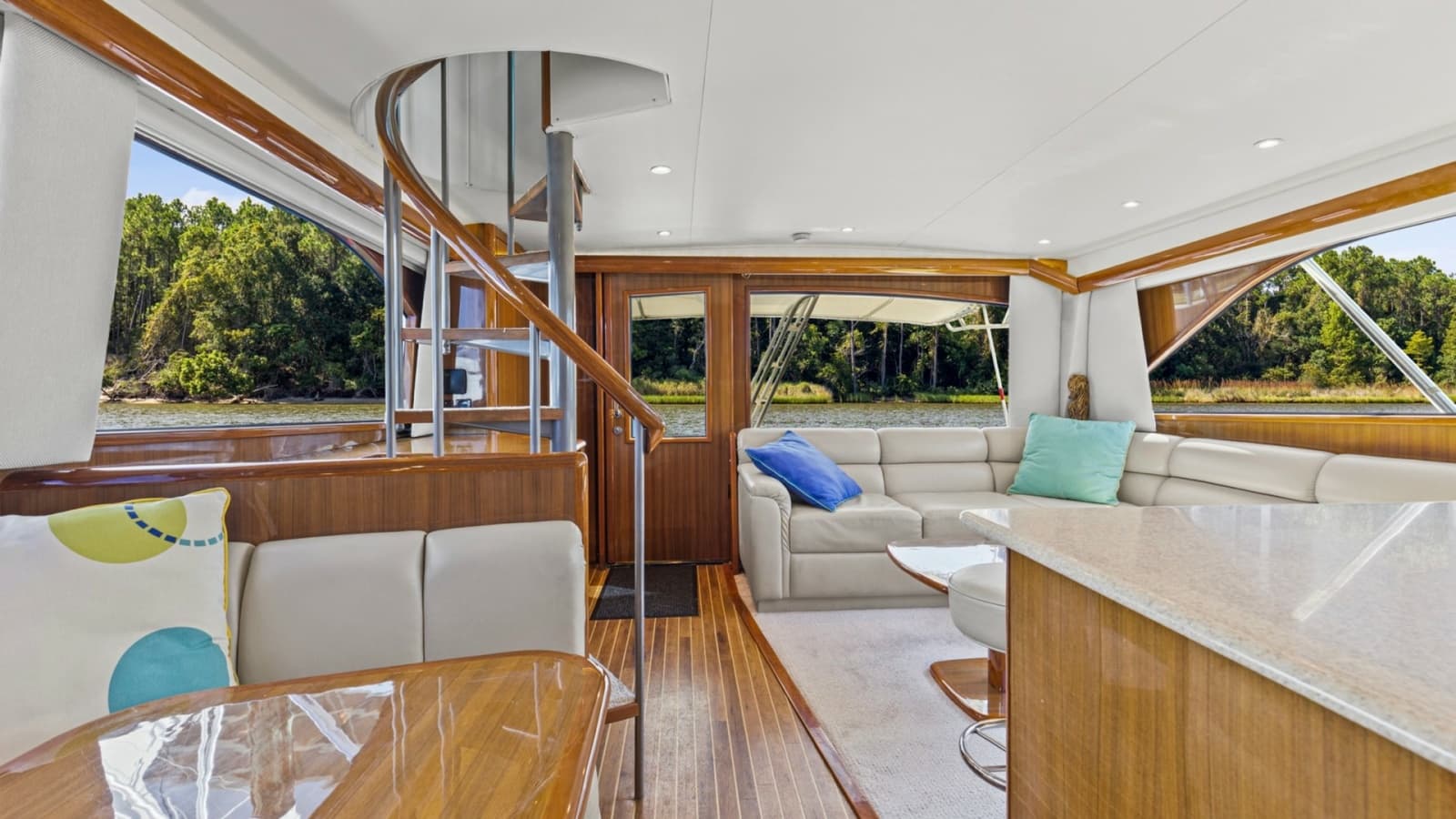 2005 Viking 61 Enclosed Bridge - Photo 2