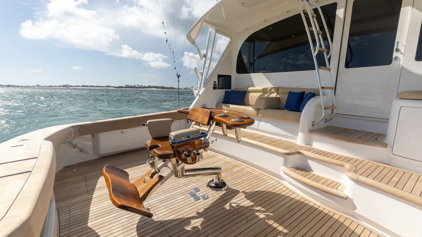 2022 Viking 68 Convertible - Photo 6